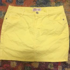 L.e.i Girls yellow skirt size 16